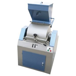 uzavretý drvič s nožmi z tvrdej zliatiny